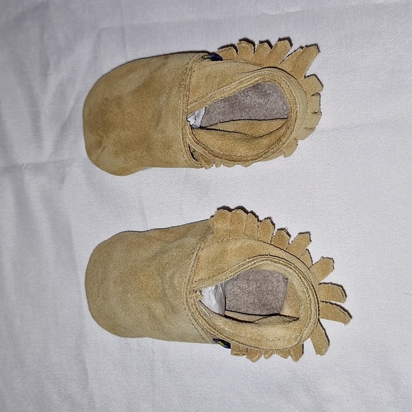 👶 Baby suede leather moccasins.  Size 0-6 months. Tan. Inch Blue. - Picture 7 of 10